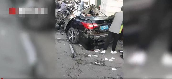 惨烈车祸图片,官方通报辽宁一殡仪馆发生车祸致3死，谁该为这起事故负责