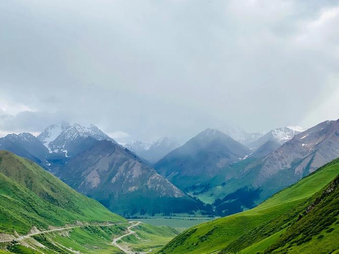 新疆风光图片,新疆的独库公路景色怎么样需要费用吗